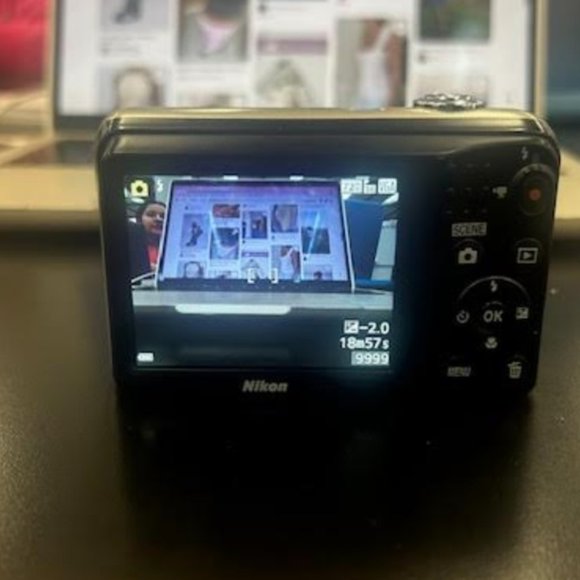 Nikon Coolpix Digital Camera L31 - Picture 4 of 8